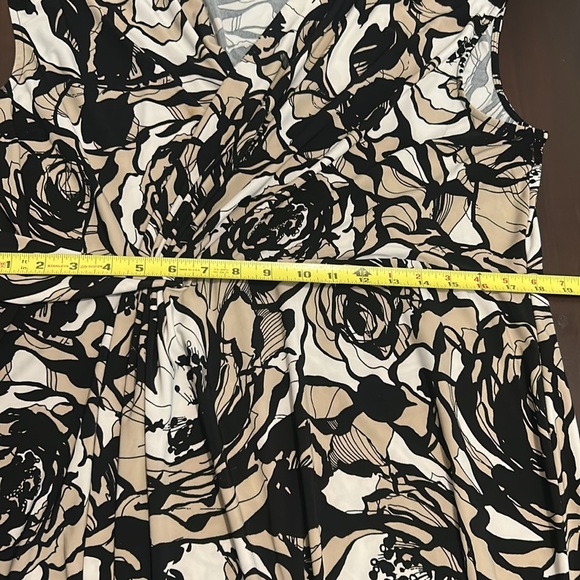 Dana Buchman Faux Wrap Floral Sleeveless V Neck Midi Dress in Brown Tan Cream - Picture 16 of 17